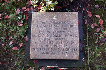 Memorial plaque to David Robert Howes in the churchyard January 2010